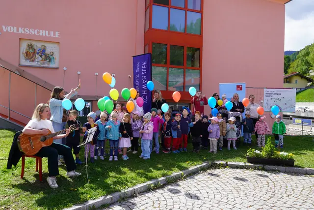 Kinder und Betreuende hatten schöne Gesangseinlagen vorbereitet. | Foto: Kainz