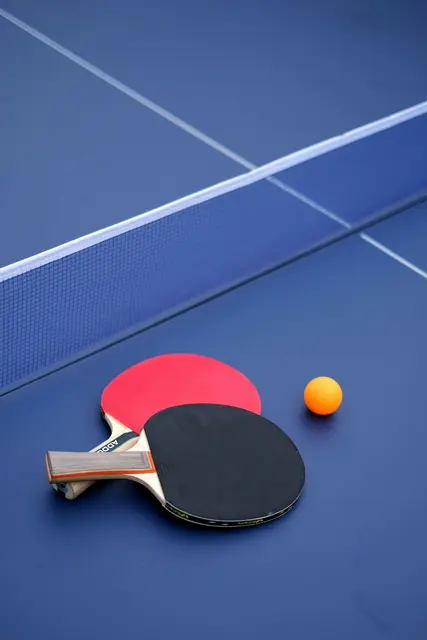 Im Elite-Bewerb der Herren zeigte der Vorarlberger Emanuel Schöpf einmal mehr, dass er einer der allerbesten Racketspieler in Österreich ist. | Foto: unsplash/Inkiipow