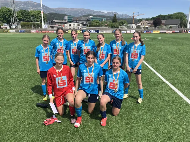 Das stolze BORG Wolfsberg Mädchen Team. | Foto: Waich