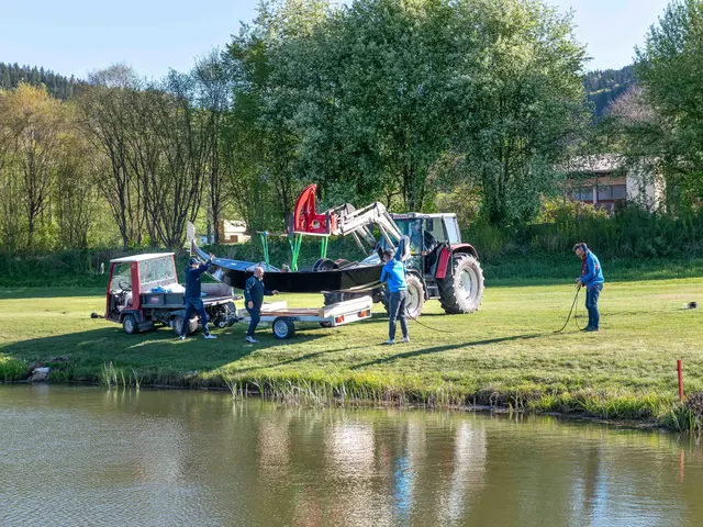 Die Gondel des Golfclubs Mühlviertel beim Transport. | Foto: Herwig Schramböck