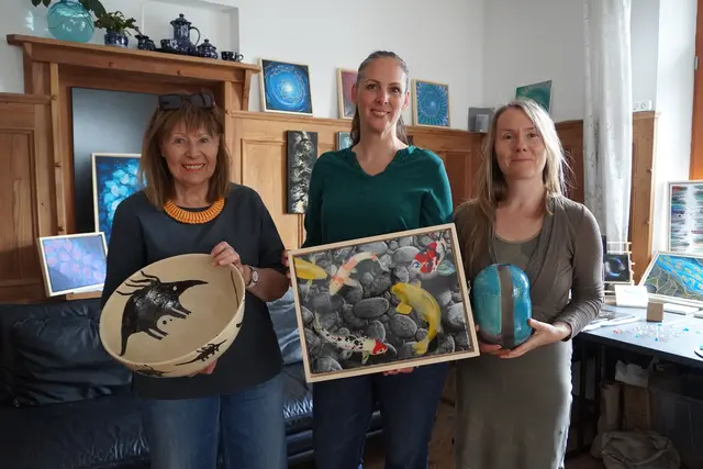 Keramik, Schönes aus Epoxidharz und Gemälde gab es bei Lisa Jenewein, Andrea Saxer und Polina Alaska | Foto: Kainz