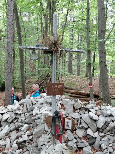 Ein etwas anderes Gipfelkreuz  | Foto: H.Bachinger