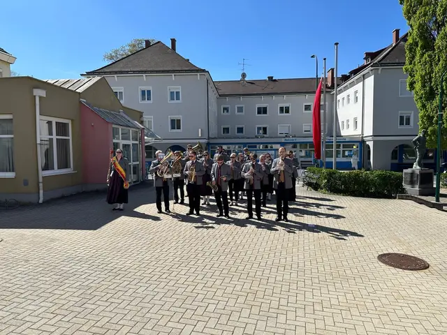 Die Blasmusik Oberschützen-Bad Tatzmannsdorf spielte zum "Tag der Blasmusik" in allen Ortsteilen auf. | Foto: Blasmusik Oberschützen-Bad Tatzmannsdorf