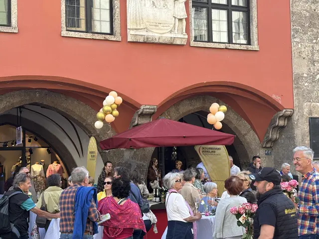 Viel Betrieb vor dem Stadtturm