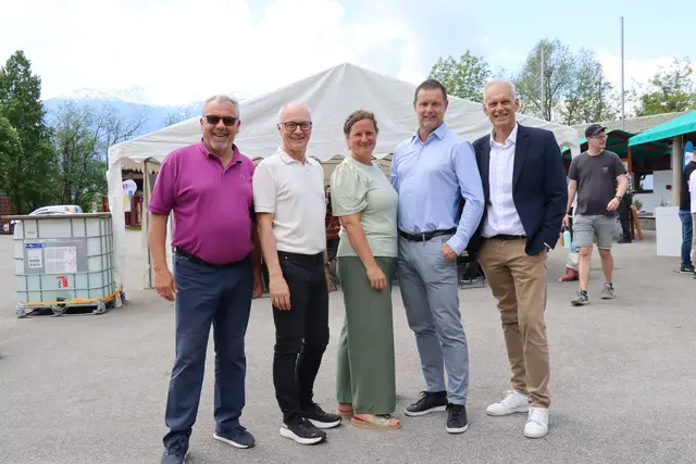 Auch die Absamer Kommunalpolitiker waren dabei: GR Stefan Strasser, GR Thomas Elsenbruch, GR Johanna Strasser, GV Andreas Reimair und Vizebgm. Max Unterrainer. | Foto: Kendlbacher
