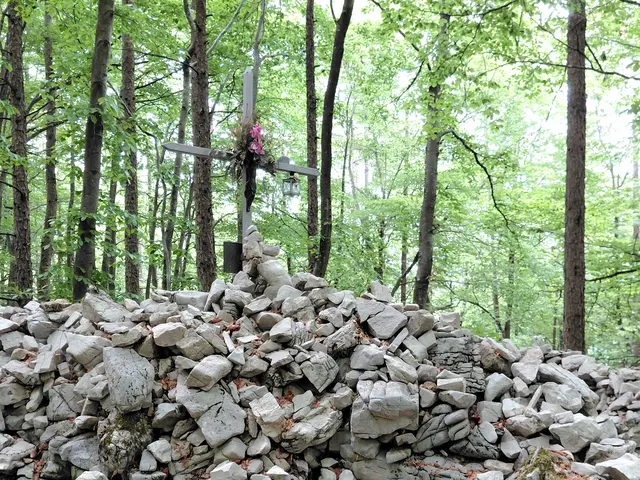 Gipfelkreuz am Almerberg  | Foto: H.Bachinger