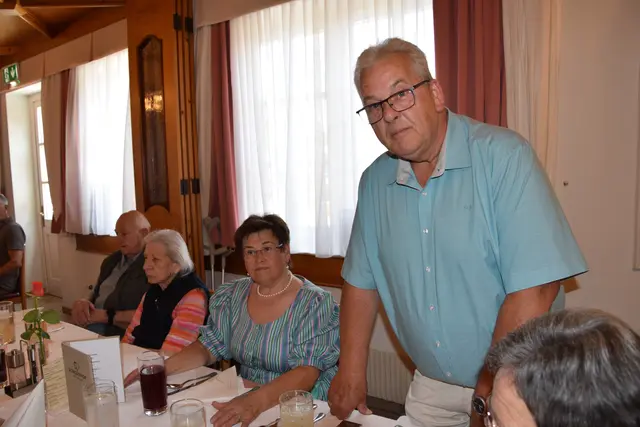 Vorsitzender Gerhard Koch bei der Begrüßung  | Foto: MeinBezirk/Josef Strohmeier