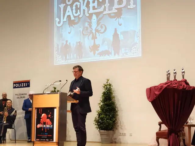 Der Glauser für den besten Kinderkrimi ging an Benedict Mirow. | Foto: Rebekka Sadiki-Peckary