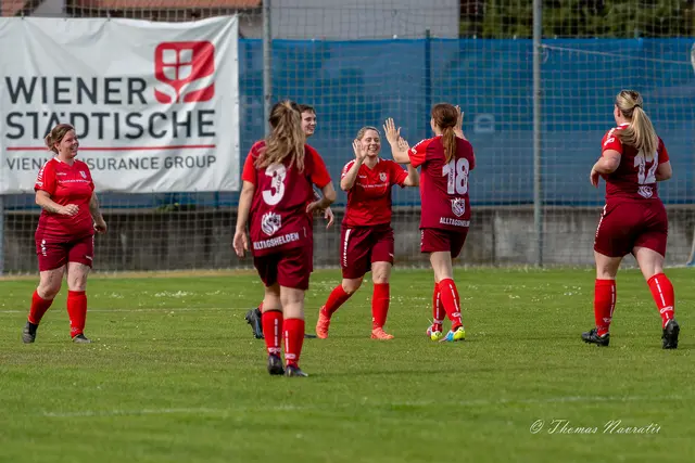 Torjubel SCH Frauen | Foto: Thomas Navratil