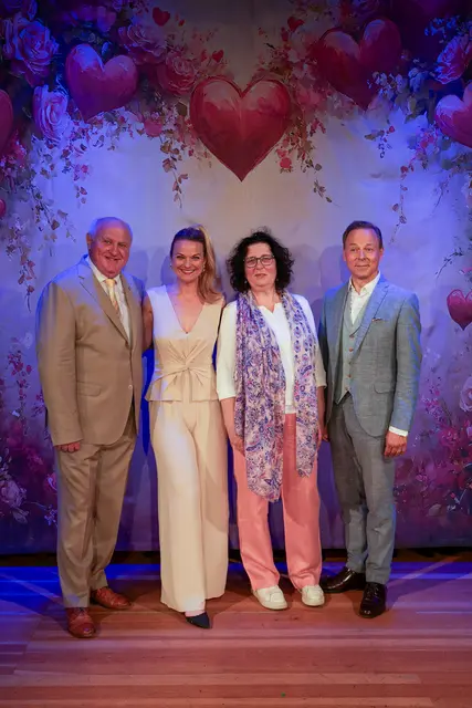 BGM Ernst Wendl, Musicalstar Tanja Pertasek, Gemeinderätin Ullrike Artner und Tenor Roman Martin (vlnr). | Foto: Gemeinde Himberg