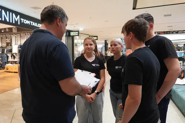 Die Jugendlichen bekamen nach jeder Station ein Feedback.  | Foto: AMG