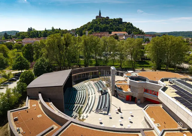 Das Kulturzentrum Güssing wurde nach zweieinhalb Jahren des Umbaus im Rahmen eines Tags der offenen Tür wieder in Betrieb genommen. | Foto: Andreas Hafenscher