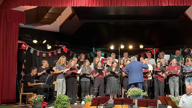 Der gemischte Chor begeisterte mit Hits wie "Rise like a Phoenix" | Foto: GuMV Kirchberg an der Pielach