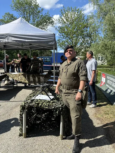 Oberst und Kommandant des Truppenübungsplatzes Bruckneudorf, Markus Ziegler, übernahm die Leitung des Events | Foto: Lukas Leidenfrost