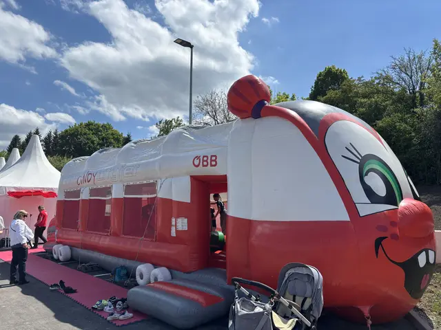 Sogar eine Hüpfburg gab es. | Foto: Lauren Fahrenberger / MeinBezirk