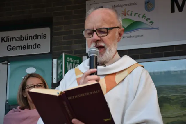 Das Pfarrleben bereichert das Gemeindeleben.  Pfarrassistent Josef Rathmaier.  | Foto: Zinterhof
