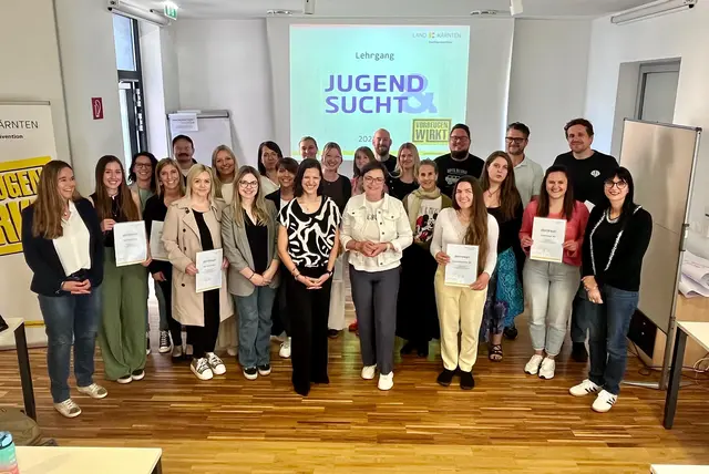 Jugend und Sucht: 25 neue Fachkräfte helfen jungen Menschen