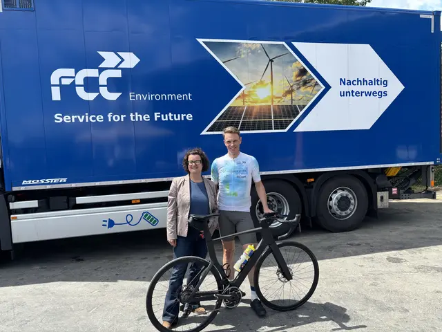 Sabine Kitz, FCC-Verkaufsleitung Österreich und mit Ultracycler Thomas Mauerhofer. | Foto: Johann Taucher