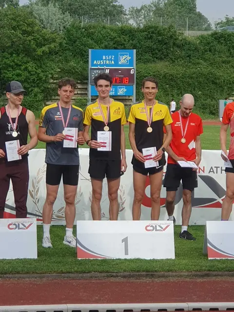Die 3x1000m Staffel der KSV; Anton Seiler, Elias Pölzl und Daniel Karner.  | Foto: KSV-LA