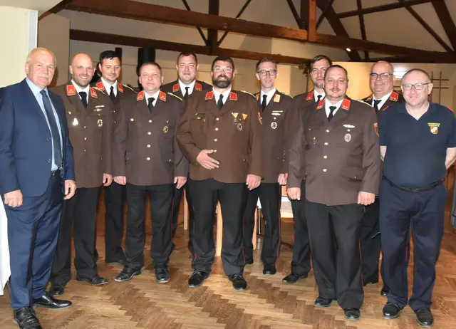 Abordnung der Feuerwehren | Foto: Herbert Schleich
