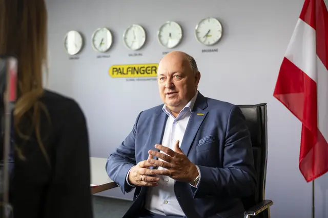 Palfinger-Vorstandsvorsitzender Andreas Klauser: "In den Werken in Bulgarien, Serbien oder Slowenien fertigen wir billige Komponenten, damit wir uns die Werke in Österreich leisten und die Mitarbeiterzahl in Österreich halten können." | Foto: Palfinger