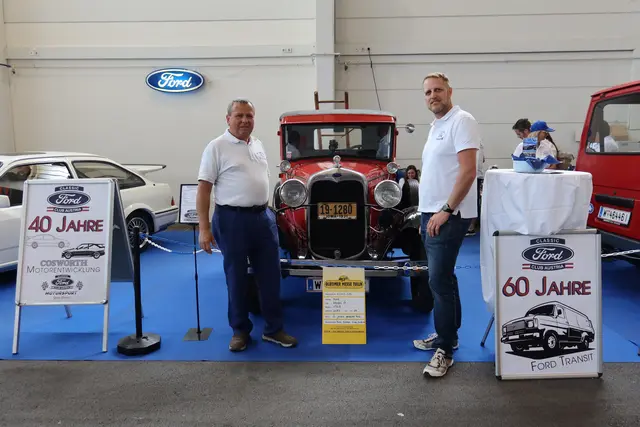 Das älteste Ford-Modell aus dem Jahr 1928 war diesmal auch dabei.  | Foto: Patricia Hillinger/MeinBezirk