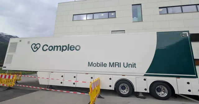 Ein hochmodernes MRT-System in Form eines mobilen Trailers sorgte während der Umbauphase für eine unterbrechungsfreie Versorgung. | Foto: medalp