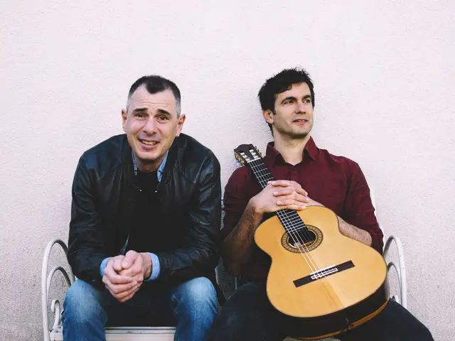 Kultur im Woid startet heuer mit Christoph &amp; Lollo, einem Musik-Kabarett am Samstag, 20. Juni, 20 Uhr, in den Pabneukirchner Holzwelten.  | Foto: Ingo Pertramer