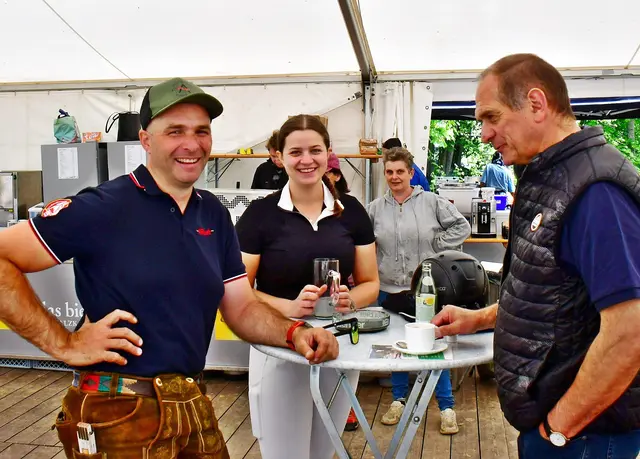 Thomas Blumschein mit den Anna Sophie und Herbert Gugganig