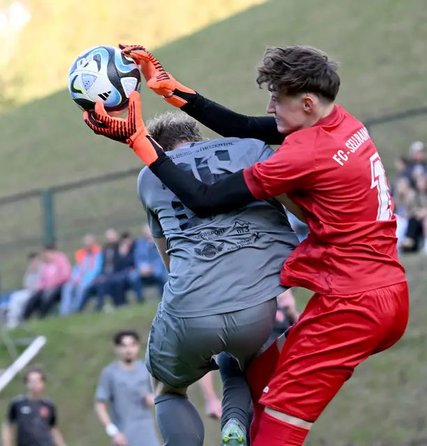Sellrain-Keeper Tobias Förtsch zeigte eine starke Leistung, musste sich aber zwei Mal geschlagen geben. | Foto: Hassl