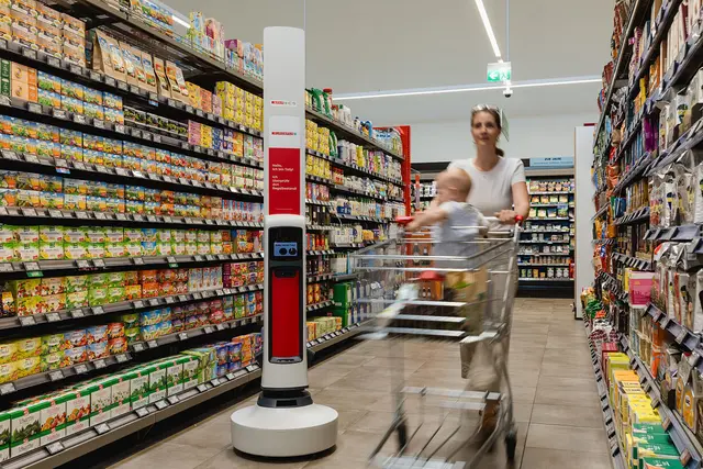 Der Tally-Inventurroboter der Firma Simbe Robotics wird seit kurzem auch in St. Pölten bei SPAR eingesetzt | Foto: SPAR/wearegiving