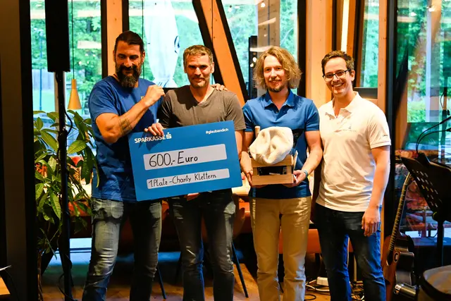 Preisverteilung 1. Platz:
Gerhard, Florian, Roland, Lukas | Foto: Kraftreich