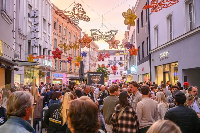 ShoppingNight lockt Tausende in die Innenstadt