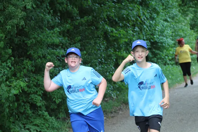 Gute Stimmung auch bei der Jugend beim gemeinsamen Lauf in Perg. | Foto: MeinBezirk Perg/Köck