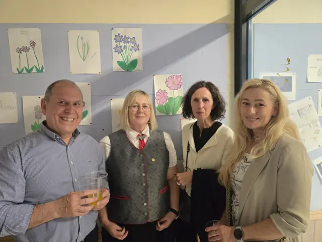 Wolfgang Lampl, Kornelia Stegner, Doris Lampl und Sylvia Steiner freuten sich in der Konzertpause auf die zweite Hälfte des Jubiläumskonzerts.