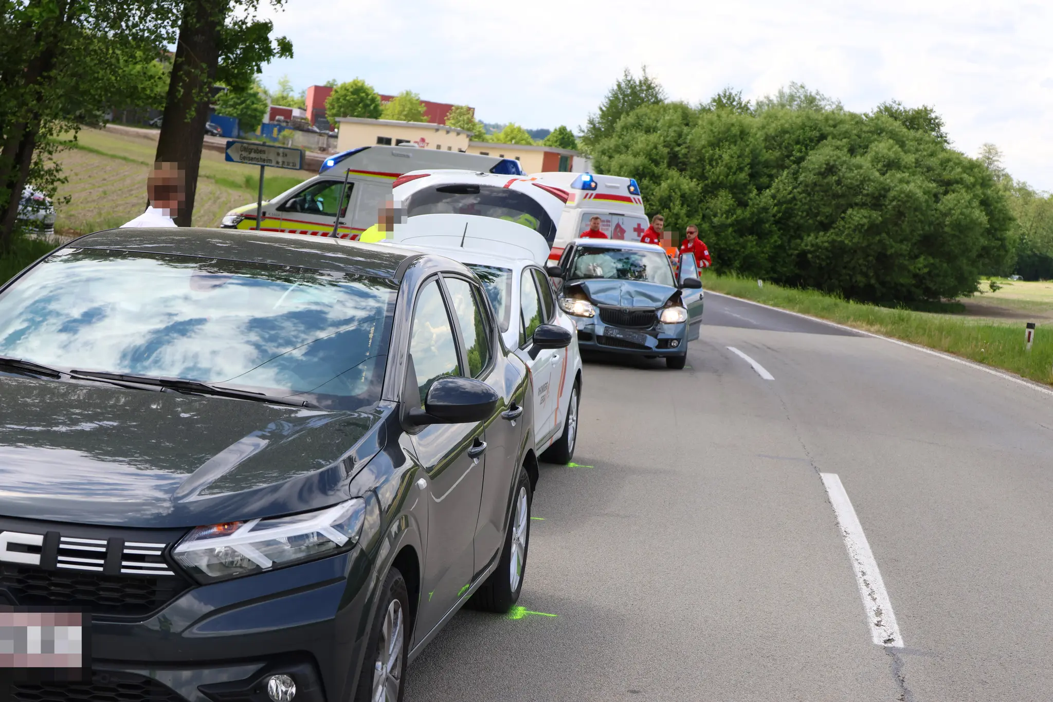 Rear-end collision involving three cars: Four injured in Pichl near Wels - ...