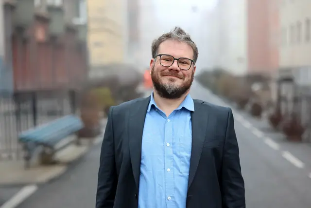 Johannes Breit (KPÖ) lehnt den "inszenierten Konflikt" um die Umgestaltung ab, er wünscht sich stattdessen die Weiterentwicklung der Pläne durch ein "demokratisches Verfahren, an dem alle Währinger eingeladen sind teilzunehmen." | Foto: KPÖ