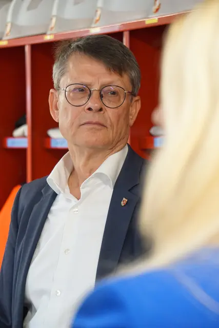 Bürgermeister Thomas Öfner unterstrich die gute Zusammenarbeit zwischen Gemeinde, Feuerwehr und Land Tirol und würdigte den Einsatz der Freiwilligen Feuerwehr Zirl auch über die Gemeindegrenzen hinaus. | Foto: meinbezirk/sprenger