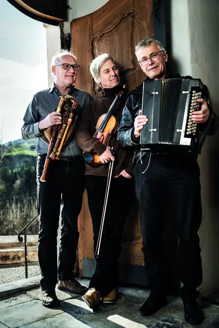 Mit Lothar Lässer an ihrer Seite gelingt es Aniada a Noar, musikalische Geschichten zu erzählen, die nicht nur Ohren, sondern auch Herzen erreichen. | Foto: Ulrike Rauch