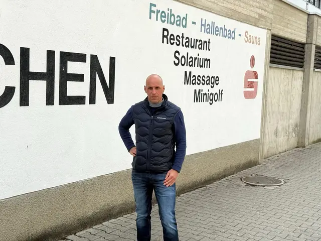 Helmut Fiedler (FPÖ) äußert sich zur Erholungszentrum-Misere. | Foto: FPÖ Neunkirchen