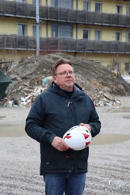 Bürgermeister Josef Karbon spricht über aktuelle Entwicklungen und Zukunftsprojekte in der Gemeinde Rum. | Foto: Kendlbacher