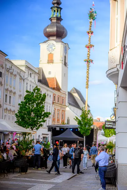 Mehr als 40.000 Menschen stürmten die Welser Innenstadt bei der vergangenen ShoppingNight. | Foto: Rene Hauser