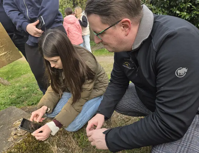 Alltägliche Orte – Wege, Mauern, Pflanzen, Gebäude, Strukturen – wurden aus neuen Blickwinkeln betrachtet und fotografisch festgehalten. | Foto: Sport/Mittelschule St. Valentin