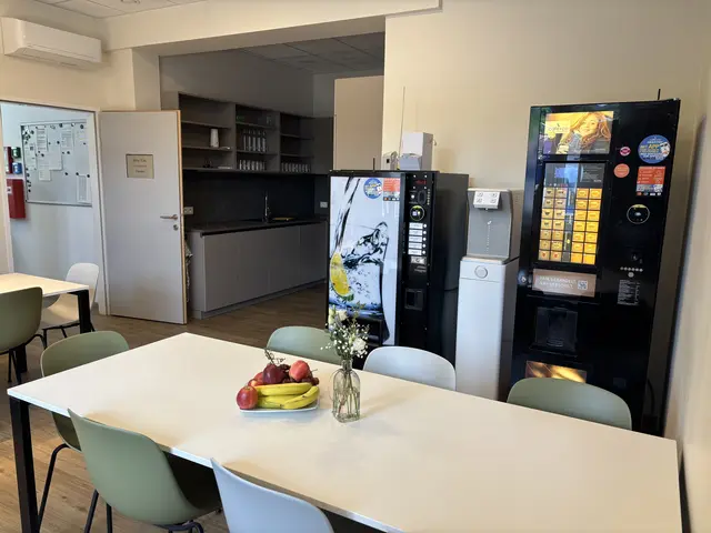 Ein neu gestalteter Aufenthaltsraum für die Mitarbeiterinnen &amp; Mitarbeiter der FCC Obertiefenbach. | Foto: Johann Taucher
