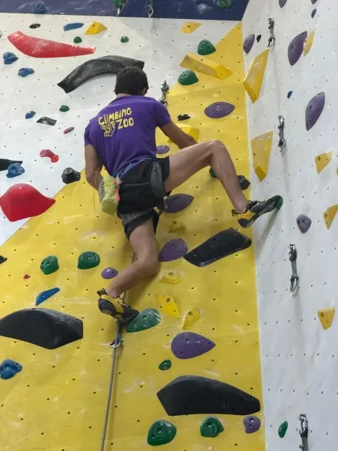 Lorenz beim Klettern | Foto: ClimbingZoo