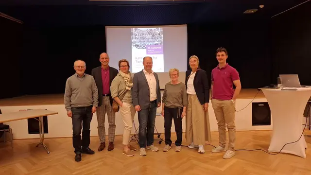 Katzelsdorf im Bild, 20.000 Aufnahmen erzählen die Geschichten der Heimat