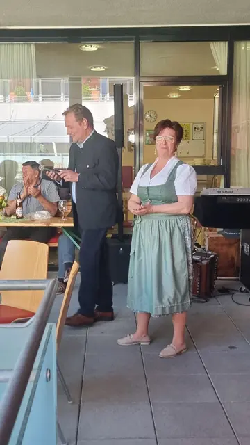 Obfrau Hannelore Schwaighofer und das Team des Vereins „Lebensfreude“ freuten sich über das gelungene Frühlingsfest und die fröhliche Atmosphäre. | Foto: Hannelore Schwaighofer