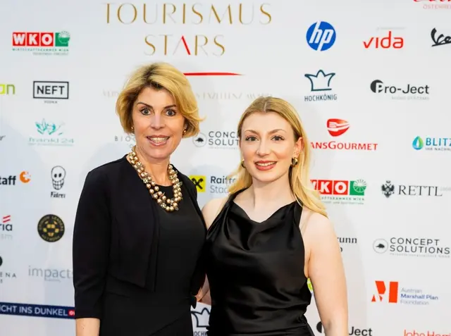 Karin Leeb und ihre Tochter Julia Leeb bei der TOURISMUSSTARS-Award-Gala in Wien. | Foto: www.stefanjoham.com