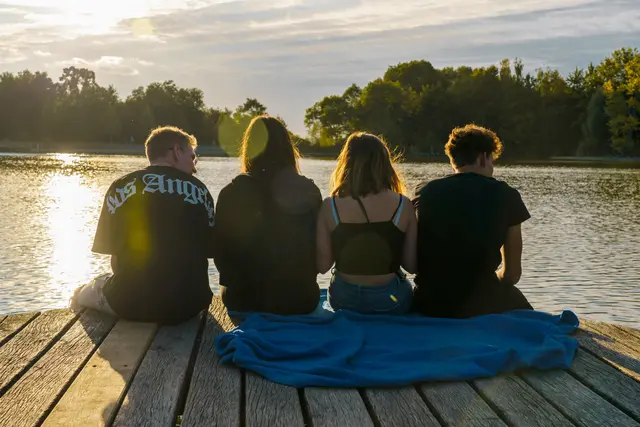 Volksgruppen sind kaum Thema in der Welt der Kärntner Jugendlichen. | Foto: pexels / Karel AC