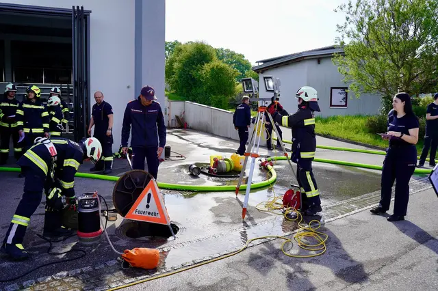 54 Feuerwehrmitglieder aus 15 Feuerwehren stellten dabei ihr Wissen und Können unter Beweis. | Foto: AFKDO Engelhartszell